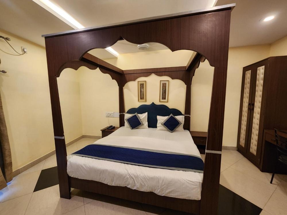 Room image 5