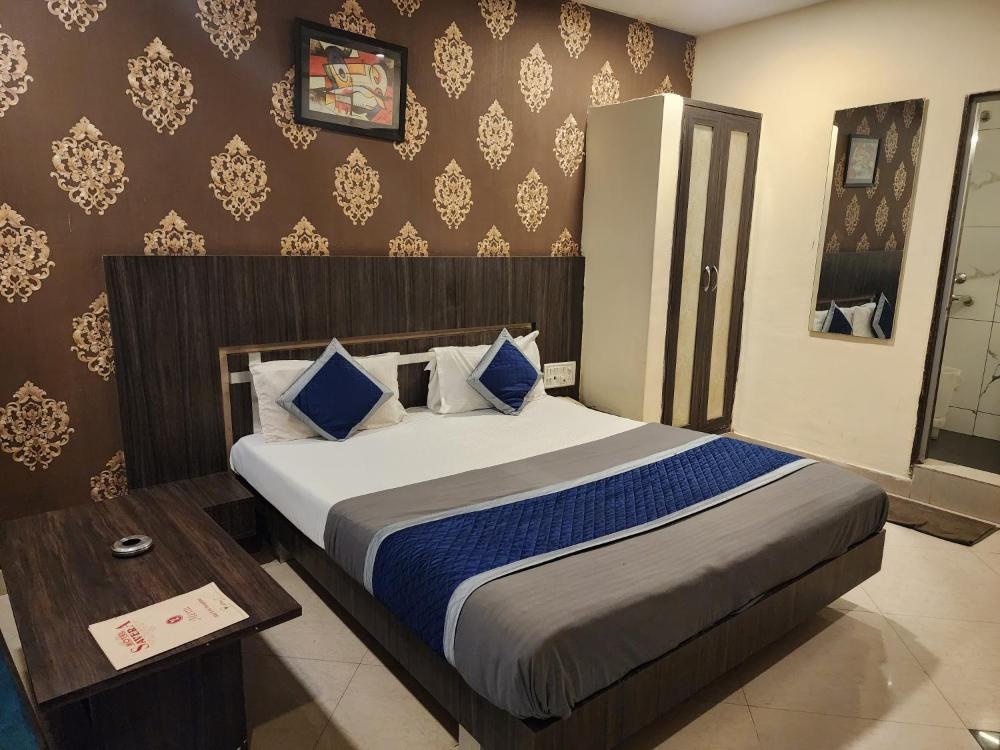 Room image 4