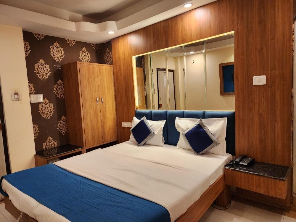 Room image 5