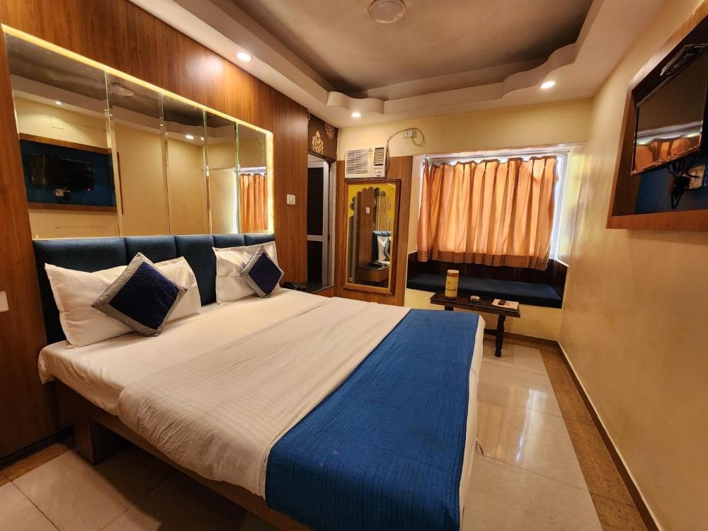 Room image 3