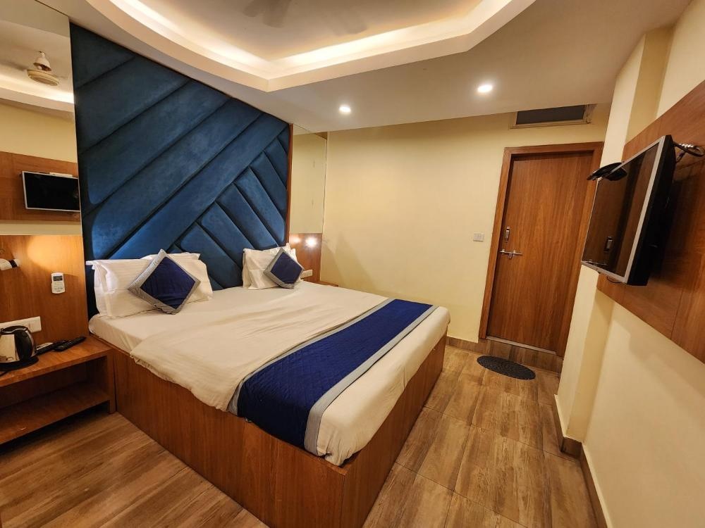 Room 1